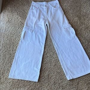 Timing white wide leg cargo jean.